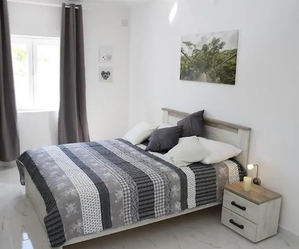 Vakantiehuis House Vidamo - Vacation With Swimming Pool Mala Cista