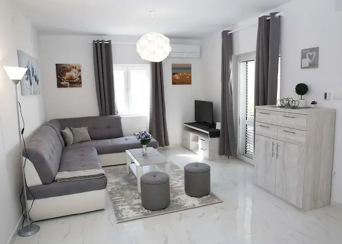 Vakantiehuis House Vidamo - Vacation With Swimming Pool Mala Cista